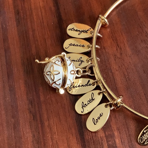 NWOT Alexa's Angels gold tone charm bracelet - Picture 2 of 5